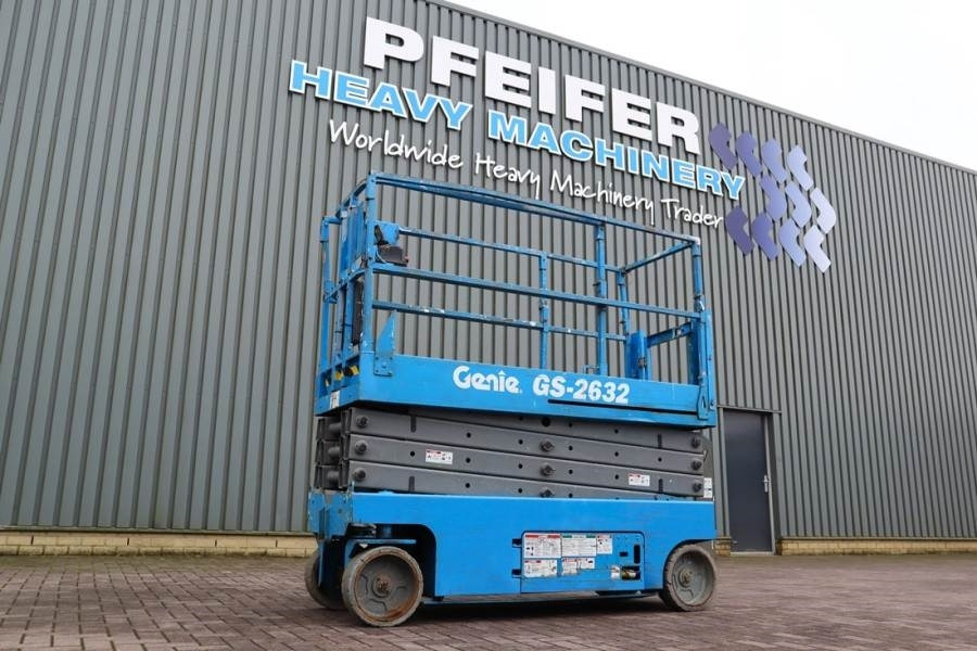 Genie GS2632 Electric, Working Height 10m, 227kg Capacit - Ollós emelő: 1 kép. Genie GS2632 Electric, Working Height 10m, 227kg Capacit - Ollós emelő: 1 kép.