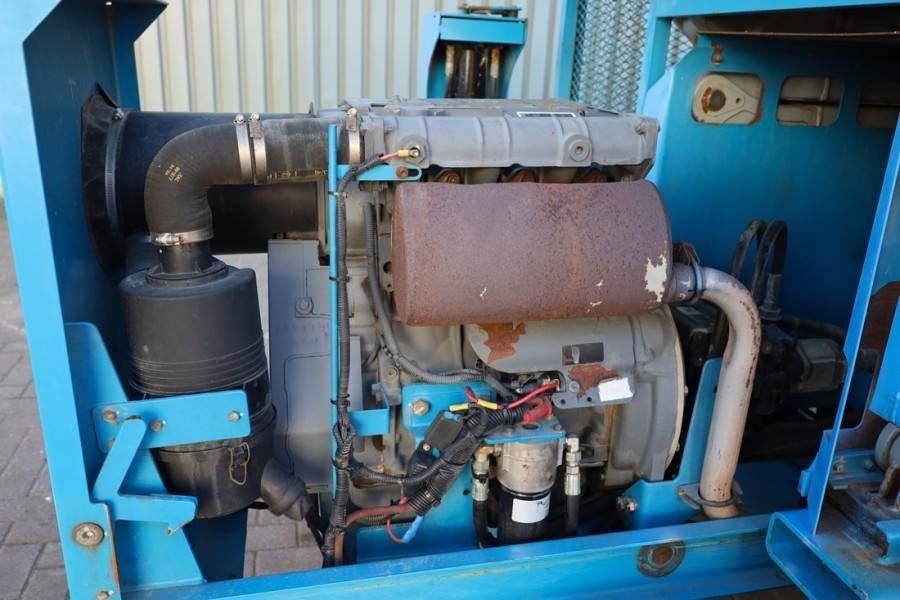 Genie GS4390 Diesel, 4x4 Drive, 15m Working Height, 680k  lízing Genie GS4390 Diesel, 4x4 Drive, 15m Working Height, 680k: 10 kép.