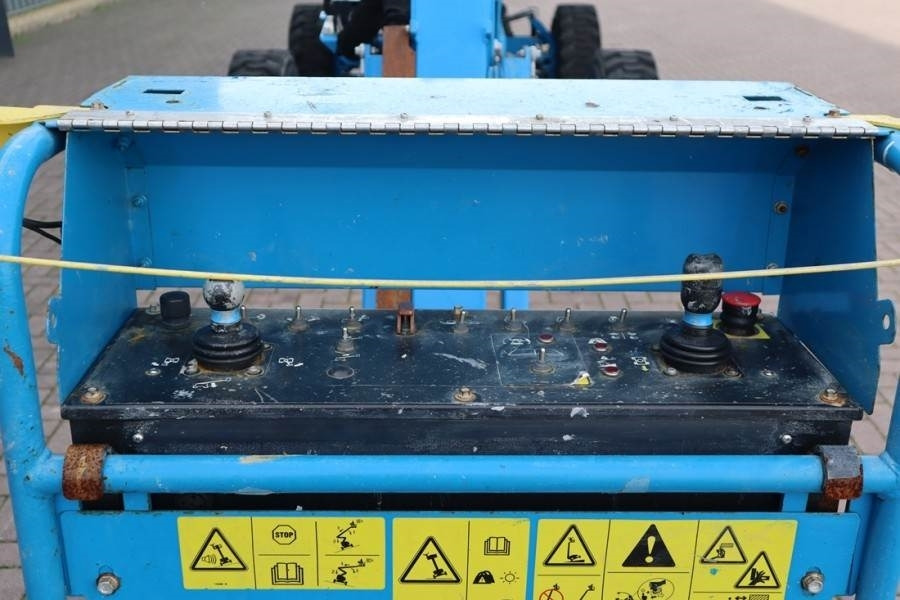 Genie S45 Valid inspection, *Guarantee! Diesel, 4x4 Driv - Teleszkópos emelő: 4 kép. Genie S45 Valid inspection, *Guarantee! Diesel, 4x4 Driv - Teleszkópos emelő: 4 kép.
