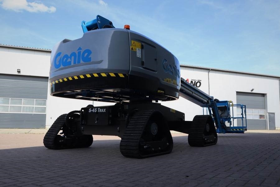 Genie S45XC Trax Valid inspection, *Guarantee! Diesel, 4 - Teleszkópos emelő: 2 kép. Genie S45XC Trax Valid inspection, *Guarantee! Diesel, 4 - Teleszkópos emelő: 2 kép.
