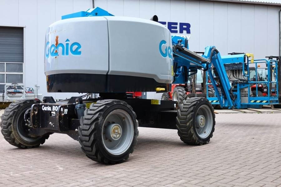 Genie Z-45XC GUARANTEE, Diesel, 4x4 Drive, 16m Working H - Személyemelő: 2 kép. Genie Z-45XC GUARANTEE, Diesel, 4x4 Drive, 16m Working H - Személyemelő: 2 kép.