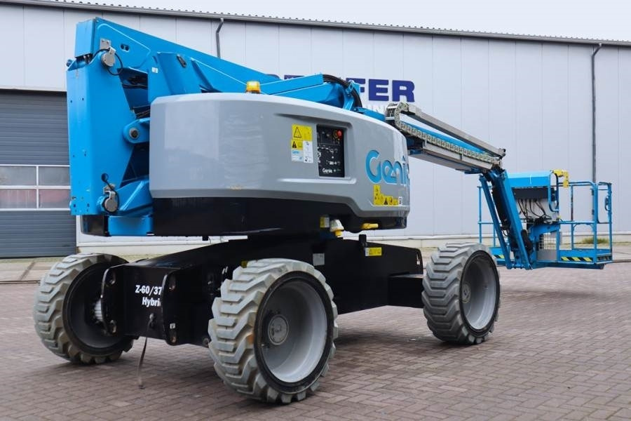 Genie Z60/37FE Valid Inspection, *Guarantee! Hybrid, 4x4 - Személyemelő: 2 kép. Genie Z60/37FE Valid Inspection, *Guarantee! Hybrid, 4x4 - Személyemelő: 2 kép.