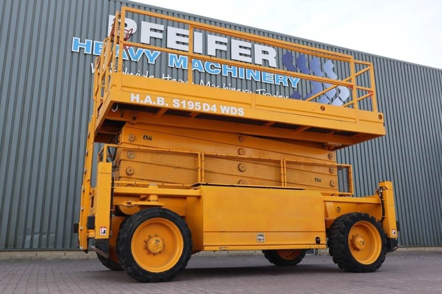 HAB S195-24 D4WDS Diesel, 4x4 Drive, 19.5m Working Hei - Ollós emelő: 1 kép. HAB S195-24 D4WDS Diesel, 4x4 Drive, 19.5m Working Hei - Ollós emelő: 1 kép.