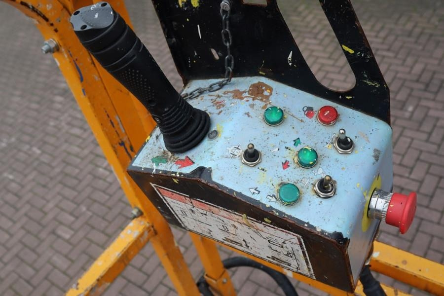 Haulotte Compact 12 RTE As-Is, Electric, 4x4 Drive, 12m Wor - Ollós emelő: 4 kép. Haulotte Compact 12 RTE As-Is, Electric, 4x4 Drive, 12m Wor - Ollós emelő: 4 kép.