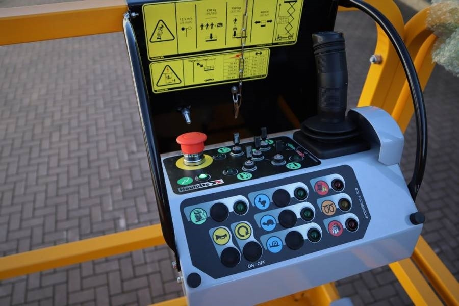 Haulotte Compact 12DX Valid Inspection, *Guarantee! Diesel,  - Ollós emelő: 3 kép. Haulotte Compact 12DX Valid Inspection, *Guarantee! Diesel,  - Ollós emelő: 3 kép.