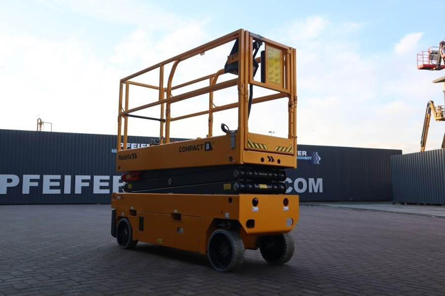 Haulotte Compact 8N Valid inspection, *Guarantee! 8m Workin - Ollós emelő: 2 kép. Haulotte Compact 8N Valid inspection, *Guarantee! 8m Workin - Ollós emelő: 2 kép.