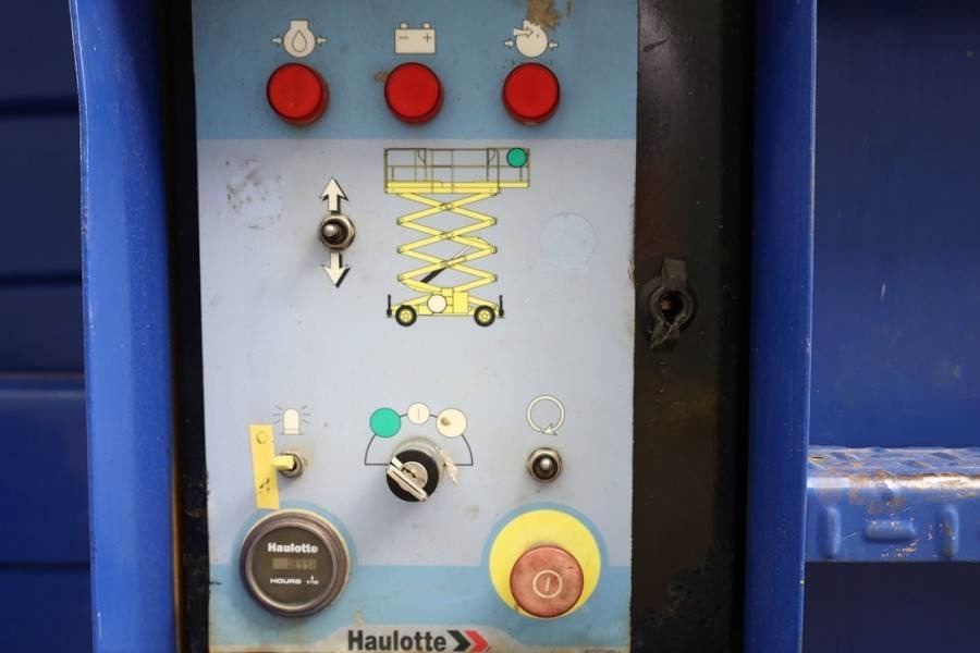 Haulotte H15SXL Diesel, 4x4 Drive, 15m Working Height, 500k - Ollós emelő: 4 kép. Haulotte H15SXL Diesel, 4x4 Drive, 15m Working Height, 500k - Ollós emelő: 4 kép.