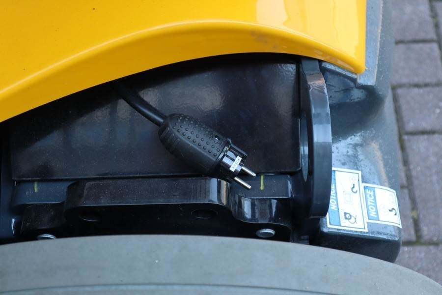 Haulotte HA12CJ+ Valid inspection, *Guarantee! Electric, 12 - Személyemelő: 3 kép. Haulotte HA12CJ+ Valid inspection, *Guarantee! Electric, 12 - Személyemelő: 3 kép.