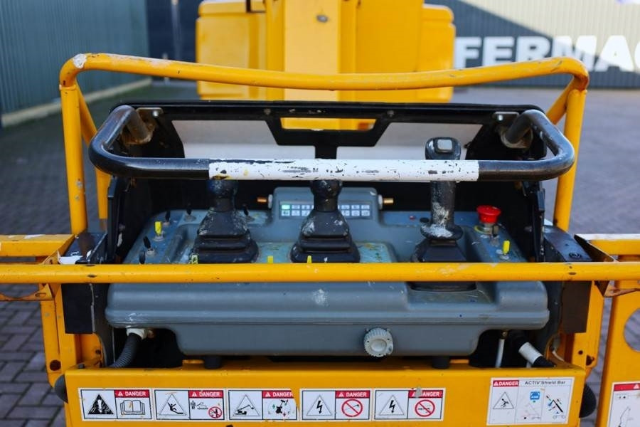 Haulotte HA16RTJ Pro Diesel, 4x4x4 Drive, 16 m Working Heig - Személyemelő: 4 kép. Haulotte HA16RTJ Pro Diesel, 4x4x4 Drive, 16 m Working Heig - Személyemelő: 4 kép.