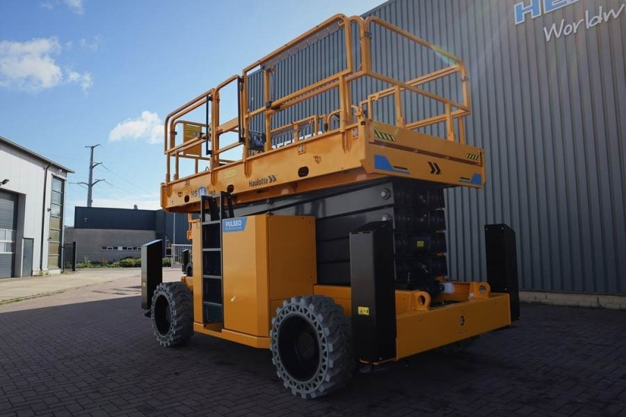 Haulotte HS18EPRO Full Electric 4x4 Drive, Versatile Use: O - Ollós emelő: 4 kép. Haulotte HS18EPRO Full Electric 4x4 Drive, Versatile Use: O - Ollós emelő: 4 kép.