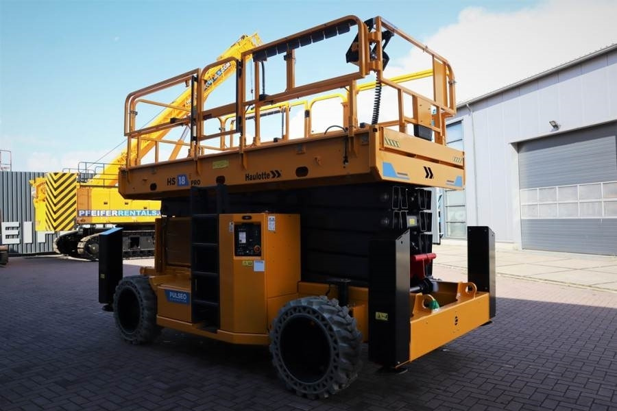 Haulotte HS18EPRO Full Electric 4x4 Drive, Versatile Use: O - Ollós emelő: 2 kép. Haulotte HS18EPRO Full Electric 4x4 Drive, Versatile Use: O - Ollós emelő: 2 kép.