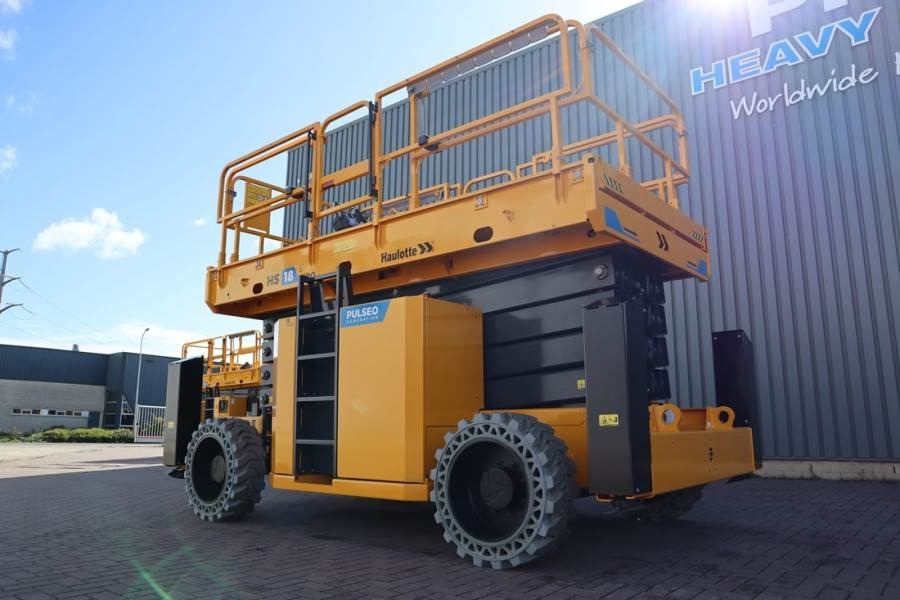 Haulotte HS18EPRO Full Electric 4x4 Drive, Versatile Use: O - Ollós emelő: 4 kép. Haulotte HS18EPRO Full Electric 4x4 Drive, Versatile Use: O - Ollós emelő: 4 kép.