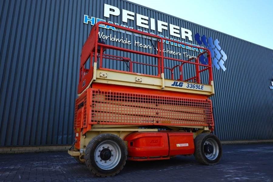 JLG 3369LE Electric, 12m Working Height, 450kg Capacit - Ollós emelő: 1 kép. JLG 3369LE Electric, 12m Working Height, 450kg Capacit - Ollós emelő: 1 kép.