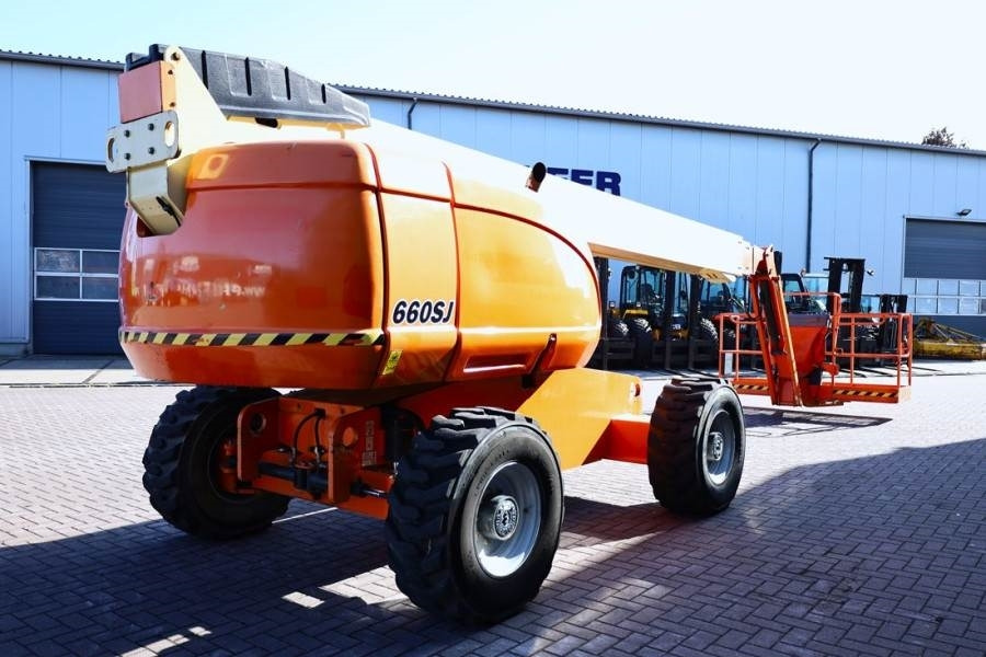 JLG 660SJ Diesel, 4x4 Drive, 22,3m Working Height, 17. - Teleszkópos emelő: 2 kép. JLG 660SJ Diesel, 4x4 Drive, 22,3m Working Height, 17. - Teleszkópos emelő: 2 kép.