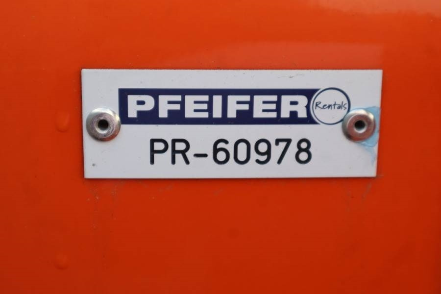 JLG 660SJ Valid Inspection, *Guarantee! Diesel, 4x4 Dr - Teleszkópos emelő: 5 kép. JLG 660SJ Valid Inspection, *Guarantee! Diesel, 4x4 Dr - Teleszkópos emelő: 5 kép.