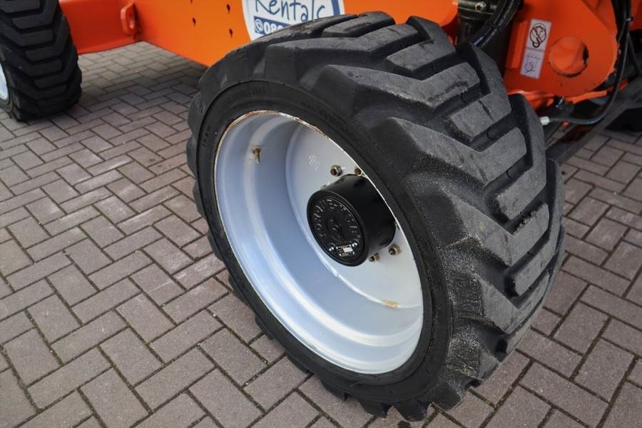 JLG 660SJ Valid Inspection, *Guarantee! Diesel, 4x4 Dr - Teleszkópos emelő: 3 kép. JLG 660SJ Valid Inspection, *Guarantee! Diesel, 4x4 Dr - Teleszkópos emelő: 3 kép.