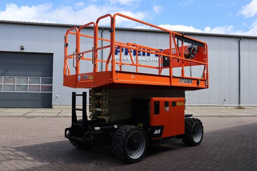 JLG RT3369 Unused, Diesel, 12m Working Height, 454kg C - Ollós emelő: 2 kép. JLG RT3369 Unused, Diesel, 12m Working Height, 454kg C - Ollós emelő: 2 kép.