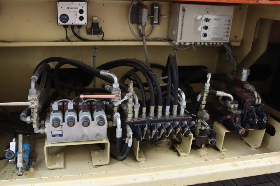 Ollós emelő JLG SL320-30 Diesel, 4x4 Drive, 34m Working Height, 14: 11 kép.