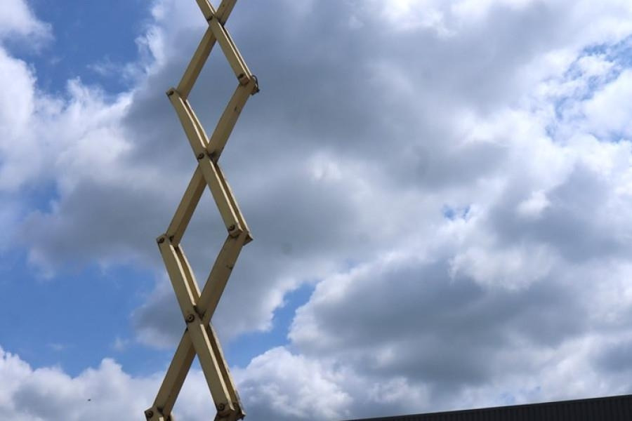 Ollós emelő JLG SL320-30 Diesel, 4x4 Drive, 34m Working Height, 14: 10 kép.