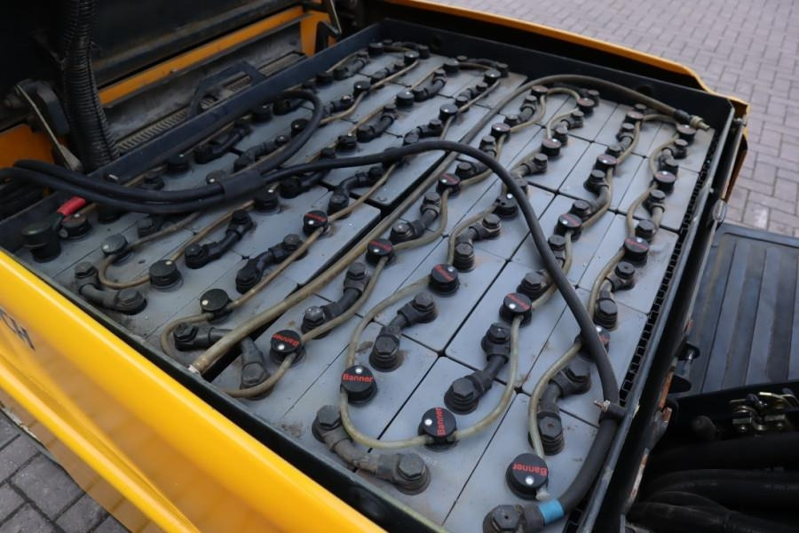 Jungheinrich EFG535 Electric, Lifting Height 4700mm, Freelift 1 - Dízel targonca: 5 kép. Jungheinrich EFG535 Electric, Lifting Height 4700mm, Freelift 1 - Dízel targonca: 5 kép.