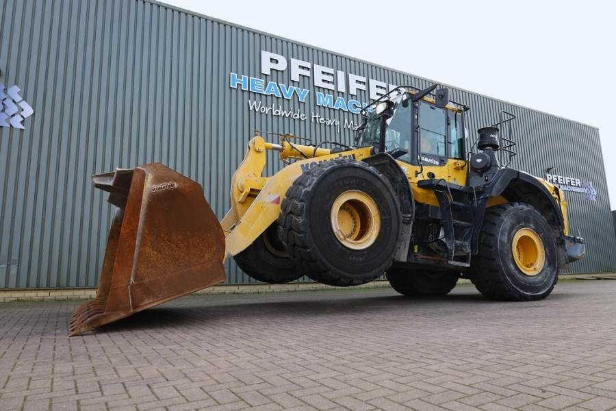 Komatsu WA470-8 Diesel, 4x4 Drive, Tamtron Weighting Syste - Gumikerekes homlokrakodó: 2 kép. Komatsu WA470-8 Diesel, 4x4 Drive, Tamtron Weighting Syste - Gumikerekes homlokrakodó: 2 kép.