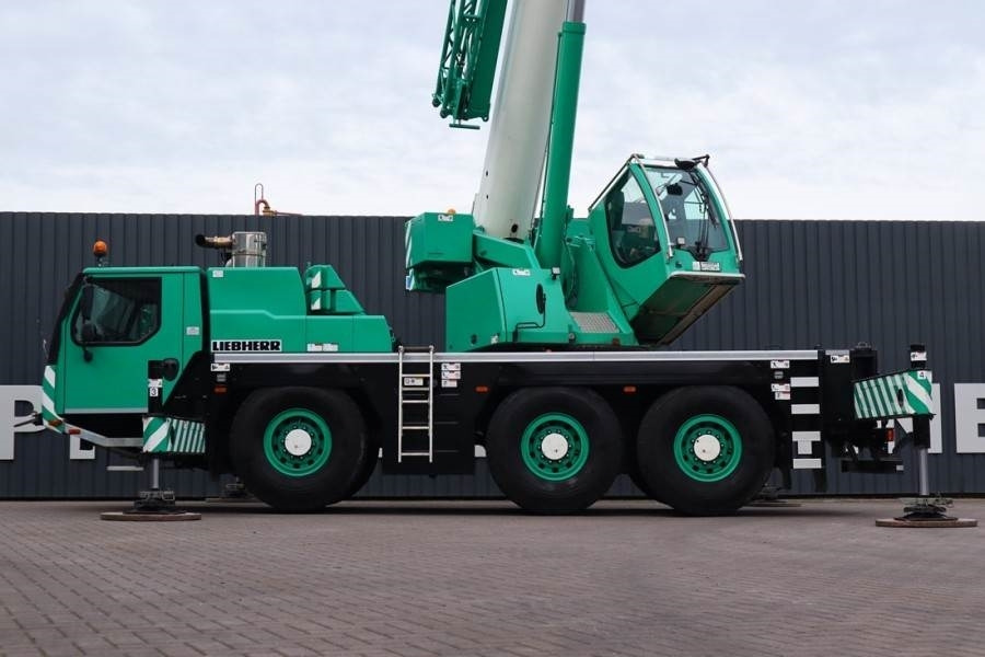 Liebherr LTM1050-3.1 *Guarantee! 6x6x6 Drive, VarioBase, 50 - Terepjáró autódaru: 2 kép. Liebherr LTM1050-3.1 *Guarantee! 6x6x6 Drive, VarioBase, 50 - Terepjáró autódaru: 2 kép.