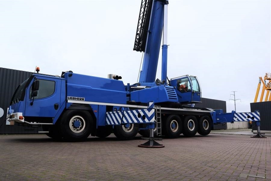 Liebherr LTM1150-6.1 Dutch Vehicle Registration, Valid Abom - Terepjáró autódaru: 2 kép. Liebherr LTM1150-6.1 Dutch Vehicle Registration, Valid Abom - Terepjáró autódaru: 2 kép.