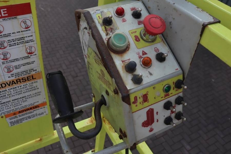 MEC 3392RT-T Diesel, 4x4 Drive, 12m Working Height, 12 - Ollós emelő: 4 kép. MEC 3392RT-T Diesel, 4x4 Drive, 12m Working Height, 12 - Ollós emelő: 4 kép.