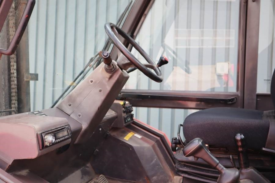 Manitou M30-4 Diesel, 4x4 Drive, 3t Capacity, Triplex Mast - Terepjáró képességű targoncá: 4 kép. Manitou M30-4 Diesel, 4x4 Drive, 3t Capacity, Triplex Mast - Terepjáró képességű targoncá: 4 kép.