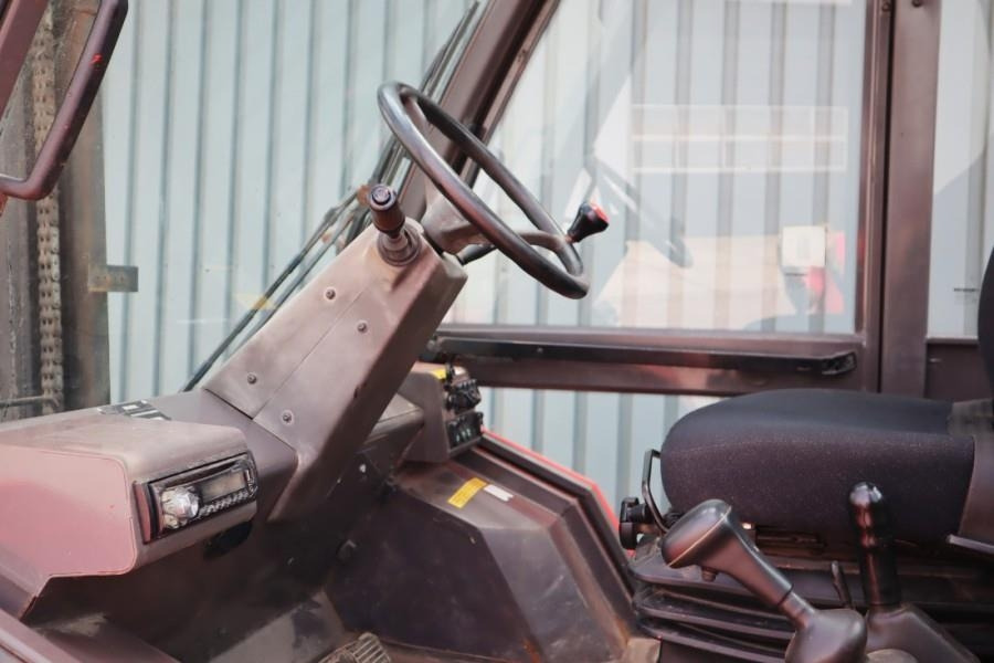 Manitou M30-4 Diesel, 4x4 Drive, 3t Capacity, Triplex Mast - Terepjáró képességű targoncá: 4 kép. Manitou M30-4 Diesel, 4x4 Drive, 3t Capacity, Triplex Mast - Terepjáró képességű targoncá: 4 kép.