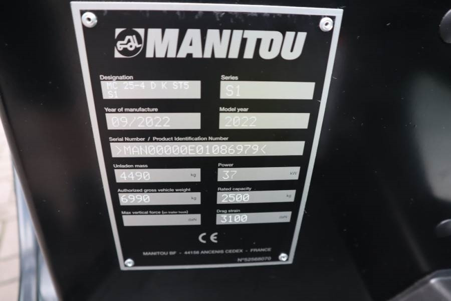 Manitou MC25-4 Valid Inspection, *Guarantee, Diesel, 4x4 D - Terepjáró képességű targoncá: 5 kép. Manitou MC25-4 Valid Inspection, *Guarantee, Diesel, 4x4 D - Terepjáró képességű targoncá: 5 kép.