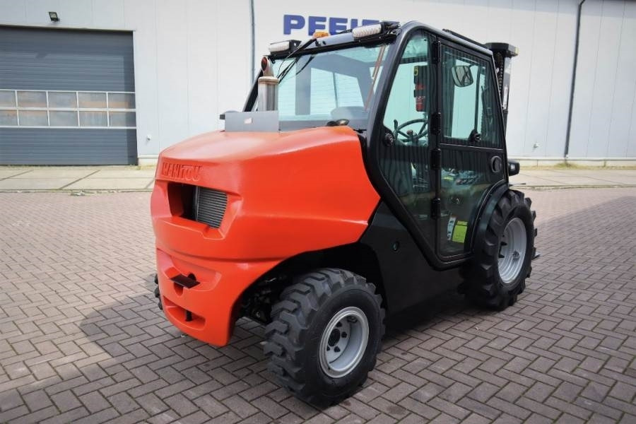 Manitou MC25-4 Valid Inspection, *Guarantee, Diesel, 4x4 D - Terepjáró képességű targoncá: 3 kép. Manitou MC25-4 Valid Inspection, *Guarantee, Diesel, 4x4 D - Terepjáró képességű targoncá: 3 kép.