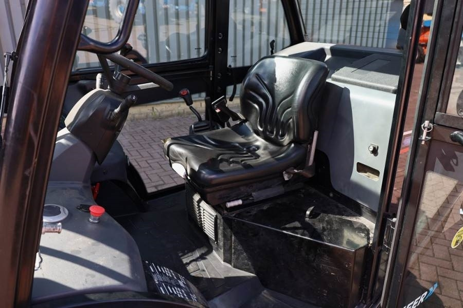 Manitou MC25-4 Valid Inspection, *Guarantee, Diesel, 4x4 D - Terepjáró képességű targoncá: 4 kép. Manitou MC25-4 Valid Inspection, *Guarantee, Diesel, 4x4 D - Terepjáró képességű targoncá: 4 kép.