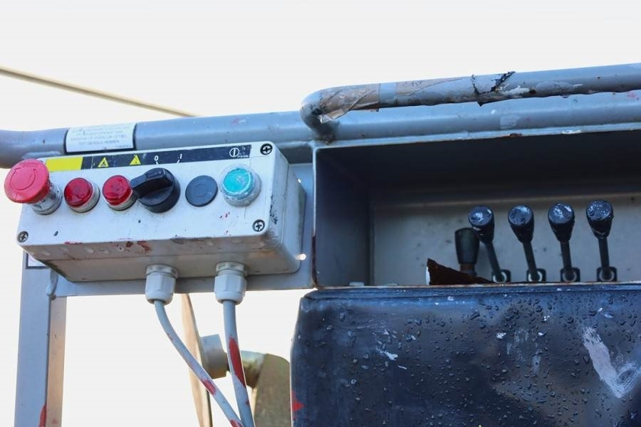 Niftylift 120TE Electric, 12.2m Working Height, 6.1m Reach, - Emelőkosaras utánfutó: 4 kép. Niftylift 120TE Electric, 12.2m Working Height, 6.1m Reach, - Emelőkosaras utánfutó: 4 kép.