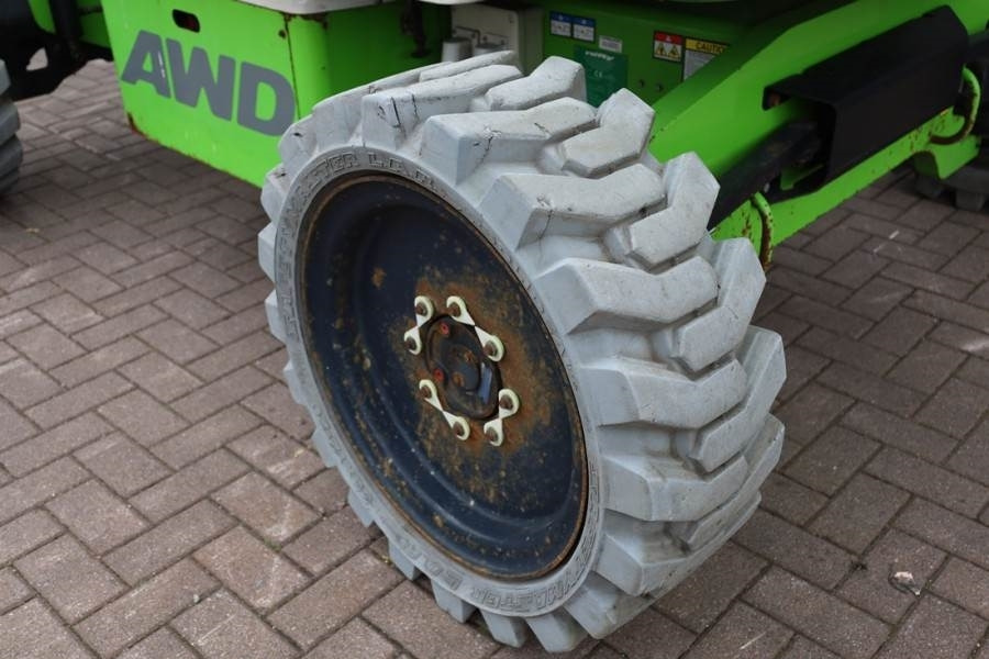 Személyemelő Niftylift HR21 HYBRID Hybrid, 4x4 Drive, 21m Working Height,: 14 kép. Személyemelő Niftylift HR21 HYBRID Hybrid, 4x4 Drive, 21m Working Height,: 14 kép.