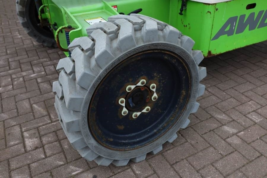 Személyemelő Niftylift HR21 HYBRID Hybrid, 4x4 Drive, 21m Working Height,: 15 kép. Személyemelő Niftylift HR21 HYBRID Hybrid, 4x4 Drive, 21m Working Height,: 15 kép.