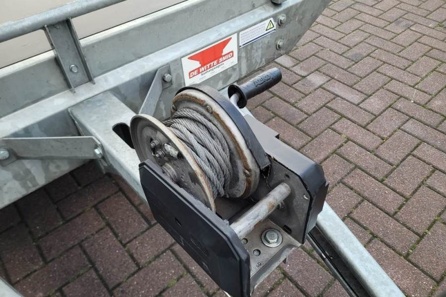 Saris C2700 2 Axel Trailer, Maximum payload: 2045 kg, In - Autó utánfutó: 4 kép. Saris C2700 2 Axel Trailer, Maximum payload: 2045 kg, In - Autó utánfutó: 4 kép.