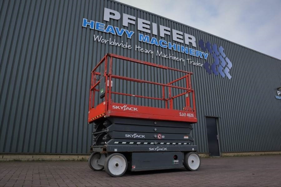 SkyJack SJ4626 ELECTRIC, 10M WORKING HEIGHT, 454KG CAPACIT - Ollós emelő: 1 kép. SkyJack SJ4626 ELECTRIC, 10M WORKING HEIGHT, 454KG CAPACIT - Ollós emelő: 1 kép.
