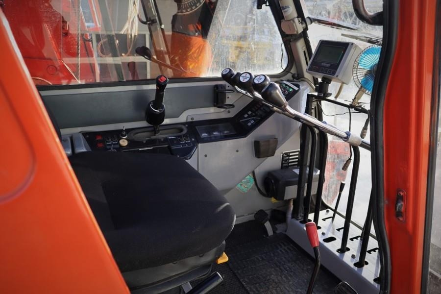 Sumitomo SC700-II 70t Capacity, 43m Boom, 31m Movable Jib, - Lánctalpas daru: 5 kép. Sumitomo SC700-II 70t Capacity, 43m Boom, 31m Movable Jib, - Lánctalpas daru: 5 kép.