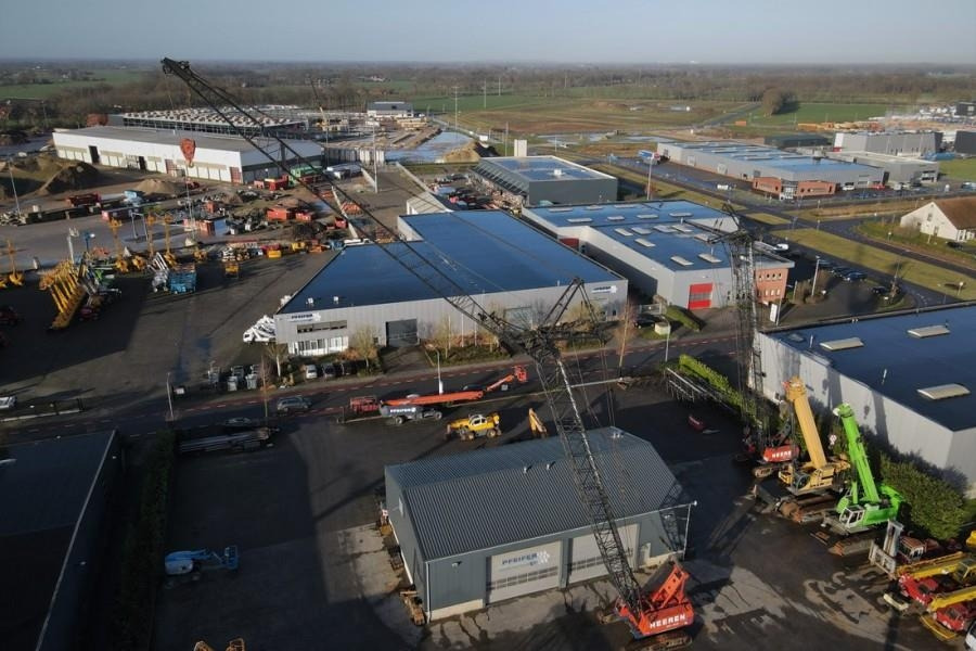 Sumitomo SC700-II 70t Capacity, 43m Boom, 31m Movable Jib, - Lánctalpas daru: 4 kép. Sumitomo SC700-II 70t Capacity, 43m Boom, 31m Movable Jib, - Lánctalpas daru: 4 kép.