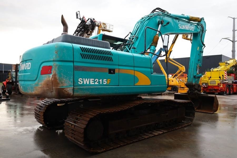 Sunward SWE215F CE certification, Diesel, Digging depth: 6 - Lánctalpas kotró: 2 kép. Sunward SWE215F CE certification, Diesel, Digging depth: 6 - Lánctalpas kotró: 2 kép.