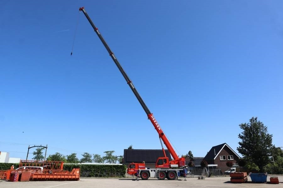 Tadano Faun ATF50G-3 Dutch Registration, Valid inspection - Terepjáró autódaru: 3 kép. Tadano Faun ATF50G-3 Dutch Registration, Valid inspection - Terepjáró autódaru: 3 kép.