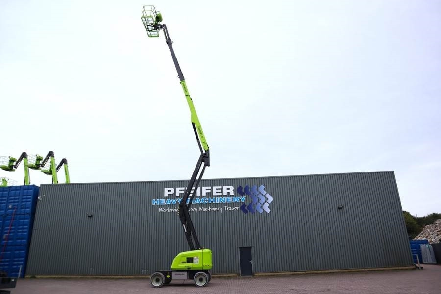 Zoomlion ZA20JERT-LI Fully Electric Lithium-Powered, 4x4 Ro - Személyemelő: 3 kép. Zoomlion ZA20JERT-LI Fully Electric Lithium-Powered, 4x4 Ro - Személyemelő: 3 kép.