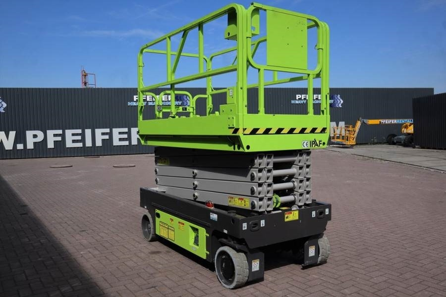 Zoomlion ZS1012DC Valid Iinspection, *Guarantee! 11.8m Work - Ollós emelő: 2 kép. Zoomlion ZS1012DC Valid Iinspection, *Guarantee! 11.8m Work - Ollós emelő: 2 kép.
