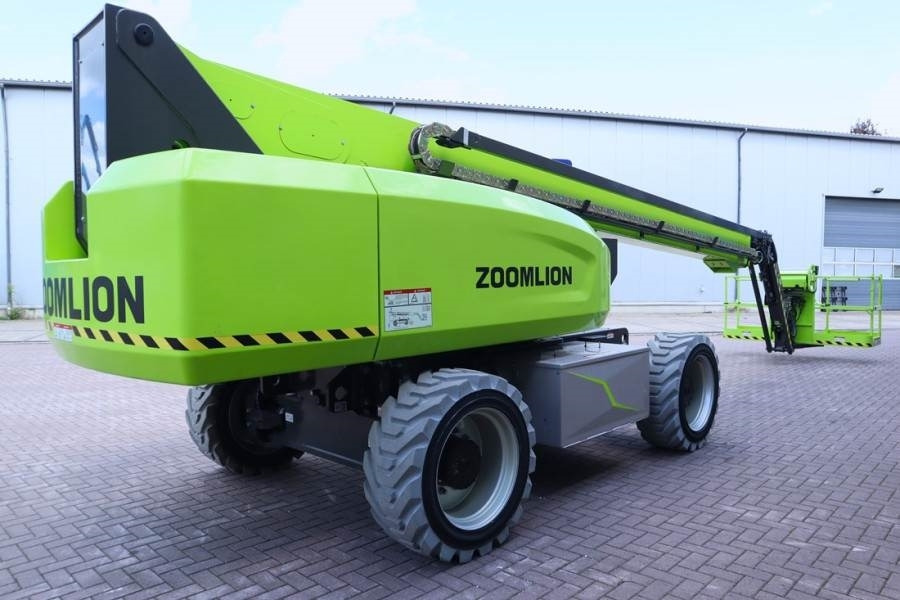 Zoomlion ZT26JE Fully Electric Lithium-Powered, 4x4 Rough T - Teleszkópos emelő: 2 kép. Zoomlion ZT26JE Fully Electric Lithium-Powered, 4x4 Rough T - Teleszkópos emelő: 2 kép.