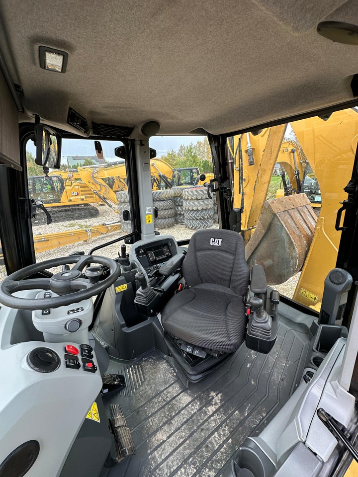 CATERPILLAR 444 - Kotrórakodó: 4 kép. CATERPILLAR 444 - Kotrórakodó: 4 kép.