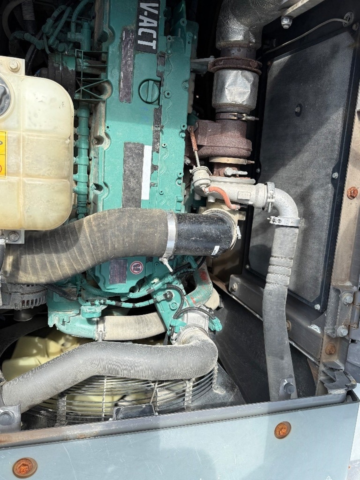 Volvo EC 250 E - Lánctalpas kotró: 4 kép. Volvo EC 250 E - Lánctalpas kotró: 4 kép.