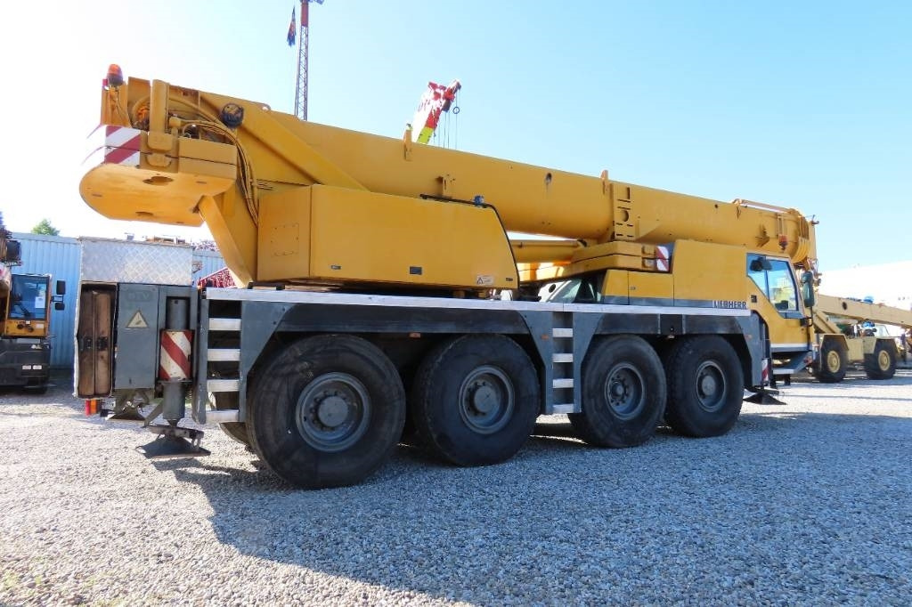 Liebherr LTM 1060-2 - Terepjáró autódaru: 3 kép. Liebherr LTM 1060-2 - Terepjáró autódaru: 3 kép.