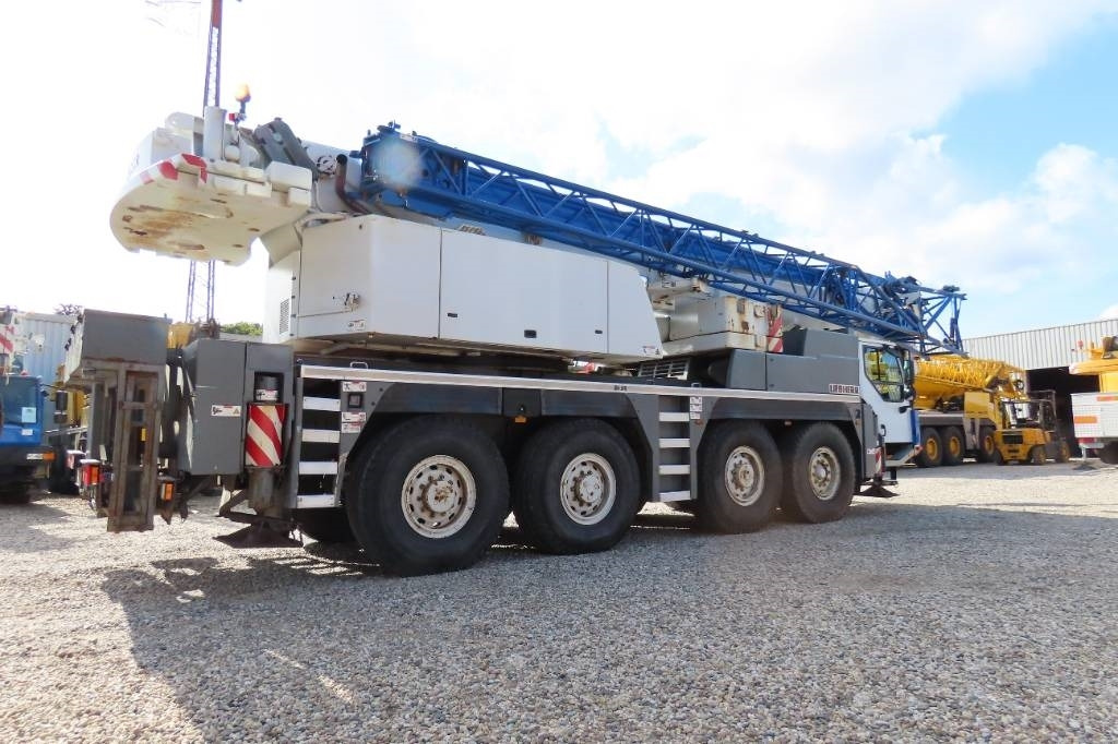 Liebherr LTM 1090-4.1 - Terepjáró autódaru: 3 kép. Liebherr LTM 1090-4.1 - Terepjáró autódaru: 3 kép.