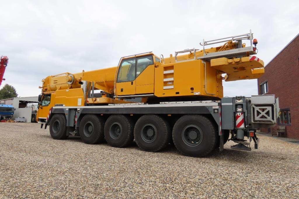 Liebherr LTM 1100-5.2 - Terepjáró autódaru: 4 kép. Liebherr LTM 1100-5.2 - Terepjáró autódaru: 4 kép.